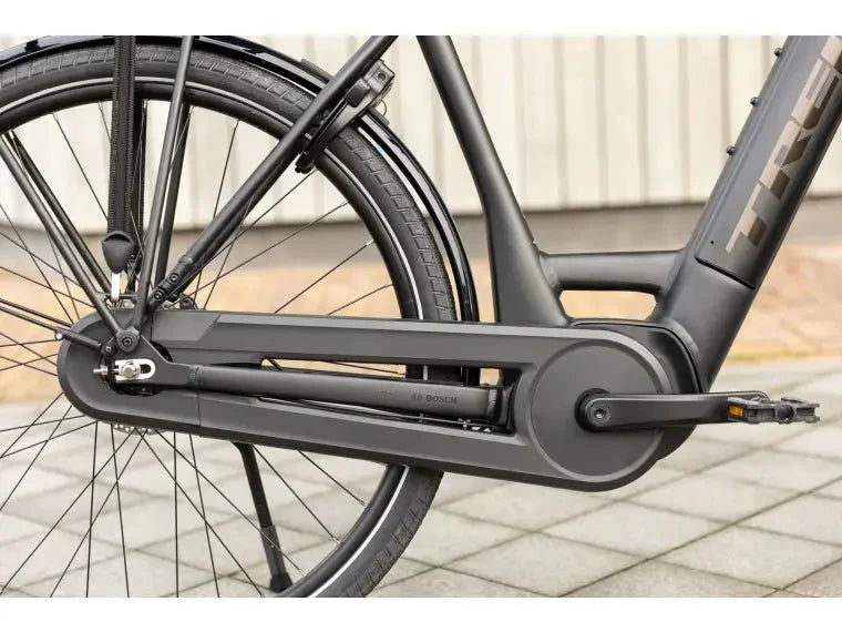 Trek District+ 6 City E - Bike (Farbe Alpine Blue) (Reichweite Bis 140km) ( - body - fitness